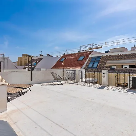 Bright Rooftop In Center By Costarentals - Ref 255 شقة فوينخيرولا