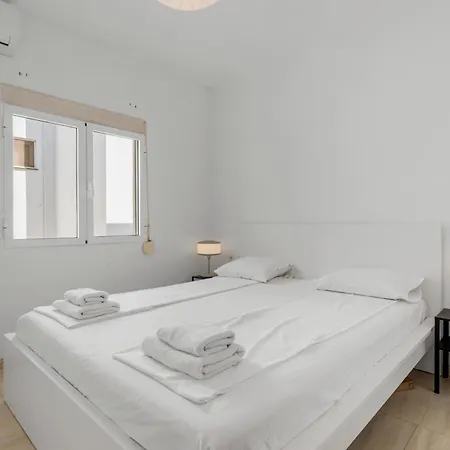 شقة Bright Rooftop In Center By Costarentals - Ref 255 فوينخيرولا
